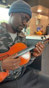 The wait is over — artist presale for the Full Circle Tour starts TODAY!  🎻🔥 Use the passcode BEAUTIFULDAY to get early access to tickets. General  onsale kicks off this Friday, 5/2!