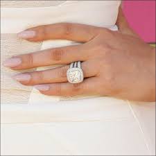 Pin On Celebrity Style Fashion Trends