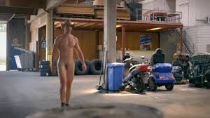 CFNM: Nude male model - ThisVid.com