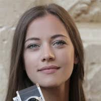 Madeline Walters's Instagram, Twitter & Facebook