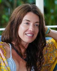 Frances Houser's Instagram, Twitter & Facebook