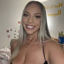 Angela LoMastro (@angela.rose.12) • Instagram photos and videos