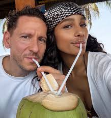 Day 2: woke up, grabbed some breakfast before heading to the pool then had  a lil dinner date ☺️