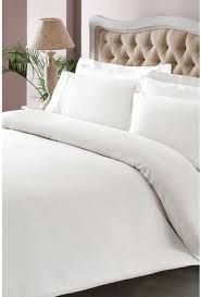 Nevresim takımları renk, desenleri ile odamıza renk katmakta ve önemli parçalar olmaktadır. Cift Kisilik Nevresim Takimi Ve Fiyatlari 40 Indirim