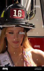 Fdny engine hi-res stock photography and images