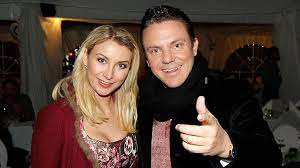 Anna carina woitschack amp stefan mross die liebe trägt uns himmelhoch die schlager des sommers. Anna Carina Woitschack Und Stefan Mross In Immer Wieder Sonntags Anna Carina Amazon Alexa Alexa