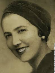 Alicia Canas's Instagram, Twitter & Facebook