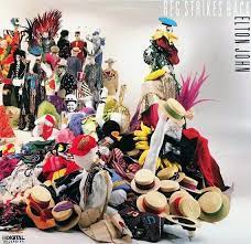 Pin By Paz 3 On Elton John In 2021 Elton John Elton John Album Covers Elton John Songs