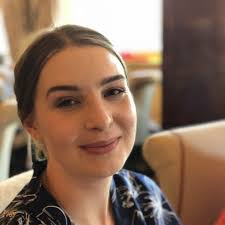 Alexandra Schnabel's Instagram, Twitter & Facebook