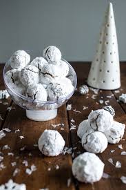 Boules De Neige A La Noisette Pate A Choup Recette Boule De Neige Boule De Neige Noisette