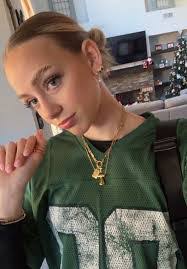 Alicia Tackett's Instagram, Twitter & Facebook