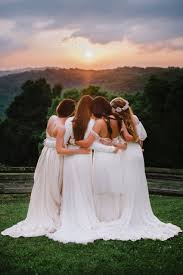 Inside Weddings Wedding Picture Poses Wedding Photography Ideas Bridesmaids Bridesmaids Photos
