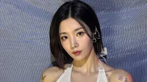 Only Han Seon-hwa was absent from the wedding of Song Ji-eun, a member of  the girl group Secret, and..