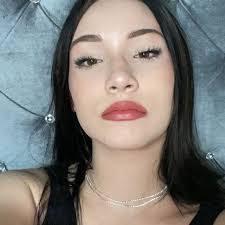 Ashlie Oliver's Instagram, Twitter & Facebook