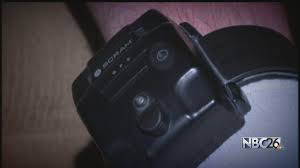 How does the house arrest ankle bracelet work? House Arrest A Look At Electronic Monitoring Programs Youtube