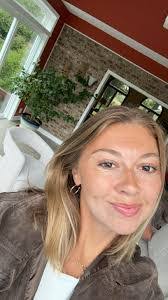 Emma Vann's Instagram, Twitter & Facebook