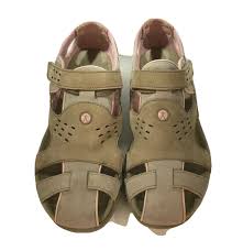 Product details step into summer in these totally trendy, super cute slingback sandals. Hush Puppies Womens H502060 Body Shoe Comfort Sandals Gem