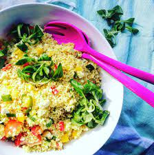Discover our favorite colorful salad recipes, guaranteed to put a smile on your face during any season. Snelle Couscoussalade Met Feta Groentes En Veldsla Priyalovesfood