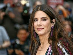The actress will star in an untitled drama about life after prison from director nora fingscheidt and producer graham king. Sandra Bullock Im Netflix Mystery Thriller Bird Box