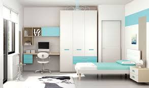 Il letto una piazza e mezza è sicuramente la soluzione ideale per chi non ha molto spazio nella camera da letto, ma desidera dormire in piena comodità. Cameretta Con Letto Una Piazza E Mezzo Arredamento Camera Da Letto Blu Arredamento Camerette