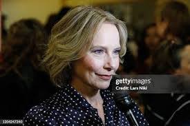 Stan Carp's Instagram, Twitter & Facebook