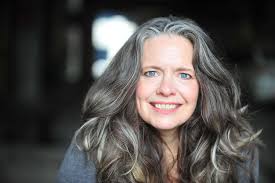 Experienced art department worker seeking jobs