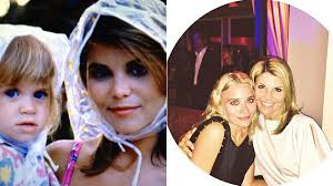 Reencontro! Atrizes de Três é Demais se divertem em festa de aniversário