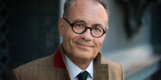 L'air était tout en feu » : Camille Pascal complote