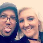 Danielle Hett's Instagram, Twitter & Facebook