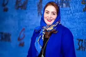 ژاله صامتی از تجربه‌های جوانی و ارتباط با جنس مخالف می‌گوید