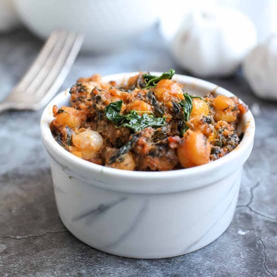 Best Espinacas con Garbanzos Near Me