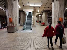 Metrorex a mai anunțat că se va deschide o anchetă cu privire la cauzele care au condus la acest incident și că persoanele vinovate vor fi sancționate în conformitate. Eroilor Metro Station Wikipedia