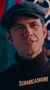 The way Danny Bailey is happy and Aaron Tveit is expressive about that  "tractor that always needs fixin' " 😄🫠Danny Bailey aka Aaron Tveit in  concerts part 1 📹 big thanks to awnyeee