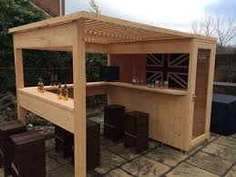 Pallet Bar Ideas Diy Aussenbar Gartenbar Bar Im Hinterhof