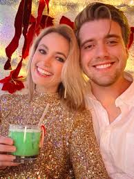 Happiest of birthdays to my best friend!! Another incredible year in the  books filled with the silliest chats and the giggliest adventures- from San  Francisco to Mammoth Cave and everywhere in between❣️