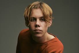 The kid laroi first discussed a forthcoming collaboration with cyrus in an interview with billboard on 6 april. The Kid Laroi Got A Call From Justin Bieber While In The Shower
