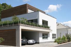 Zum verkauf gelangt ein modernes haus mit offener wohnküche, 4 schlafzimmern, 2 badezimmer, garten, privater pool und garage. Massivhaus Mit Dachterasse Wohn Und Arbeitsraum