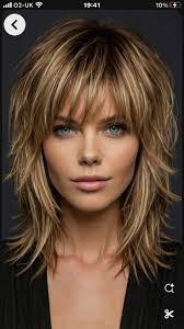 Roxanne Keefer's Instagram, Twitter & Facebook