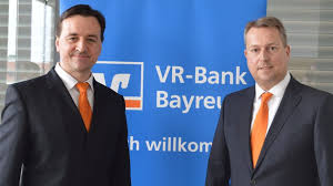 Wir unterstützen sie gerne beim immobilienkauf. Vr Bank Fusion Ist Auf Der Zielgeraden News Nordbayerischer Kurier