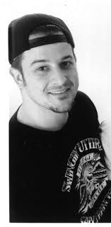 Punk musicians wearing other punk shirts : r/punk