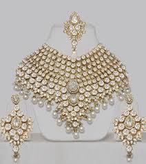 Pin By Seerat Marwaha On Wedding Ideas Indian Bridal Jewelry Sets Indian Wedding Jewelry Bridal Jewellery Indian