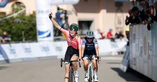 Maar inmiddels is demi vollering een van de favorieten tijdens de nk wielrennen. Demi Vollering Zegeviert In Ronde Van Emilie Wielrennen Ad Nl