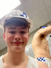 Lola Paulson's Instagram, Twitter & Facebook