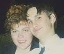 Can you clean up this blurry prom photo?