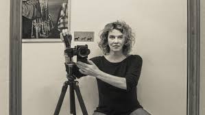 Born may 3, 1960 in neuwied ) is a german actress and photographer. Diese Frau Schiesst Mit Der Kamera Margarita Broich Schauspielerin Tatort Kommissarin Fotografin