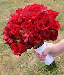 صور ورد جوري احمر 2020 flowers hand tied bridal bouquet rose