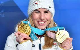 Ester ledecká (* 23.3.1995) je česká lyžařka a snowboardistka. Ester Ledecka 22 Ma Druhe Zlato A Je Nesmrtelna Ahaonline Cz