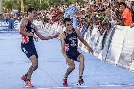 Alistair edward brownlee, mbe is a british triathlete. Alistair Brownlee S Emotional Sacrifice To Help Brother Jonny After Near Fatal Collapse Mirror Online