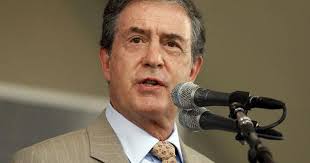 Flick: How this Bloomington native is a Kansas City Royals broadcaster ...  from his kitchen