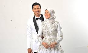 Pasangan fattah amin dan nur fazura umpama pinang dibelah dua. 16 Fattah Amin And Fuzura Ideas Actors Actresses Pilot Wedding Fashion